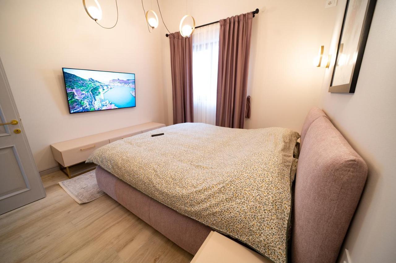 First Apartments Foksány Kültér fotó